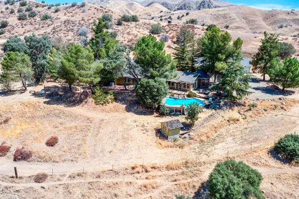 $1,400,000 | 39330 Highway 198, Coalinga, CA 93210