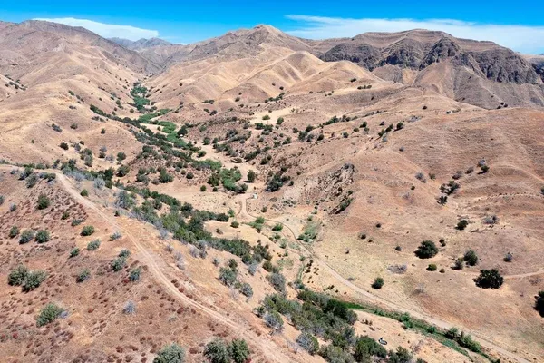 $1,650,000 | 39330 Highway 198, Coalinga, CA 93210