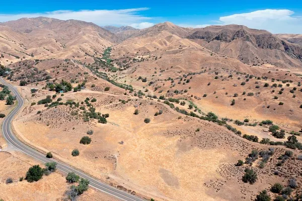 $1,650,000 | 39330 Highway 198, Coalinga, CA 93210