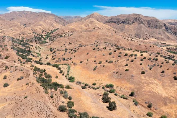 $1,400,000 | 39330 Highway 198, Coalinga, CA 93210
