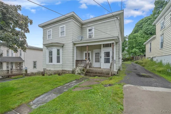 $1,500 | 103 East 7th Street, Unit 2, Oswego, NY 13126