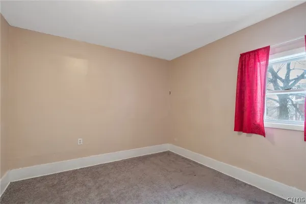 $1,500 | 103 East 7th Street, Unit 2, Oswego, NY 13126