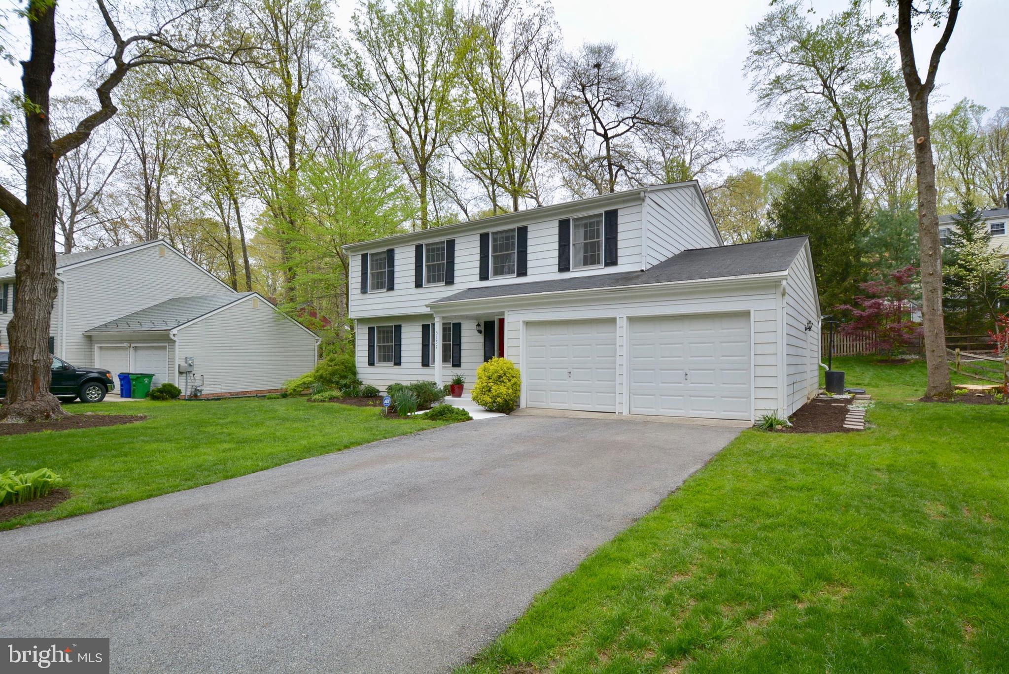 Awesome Colonial