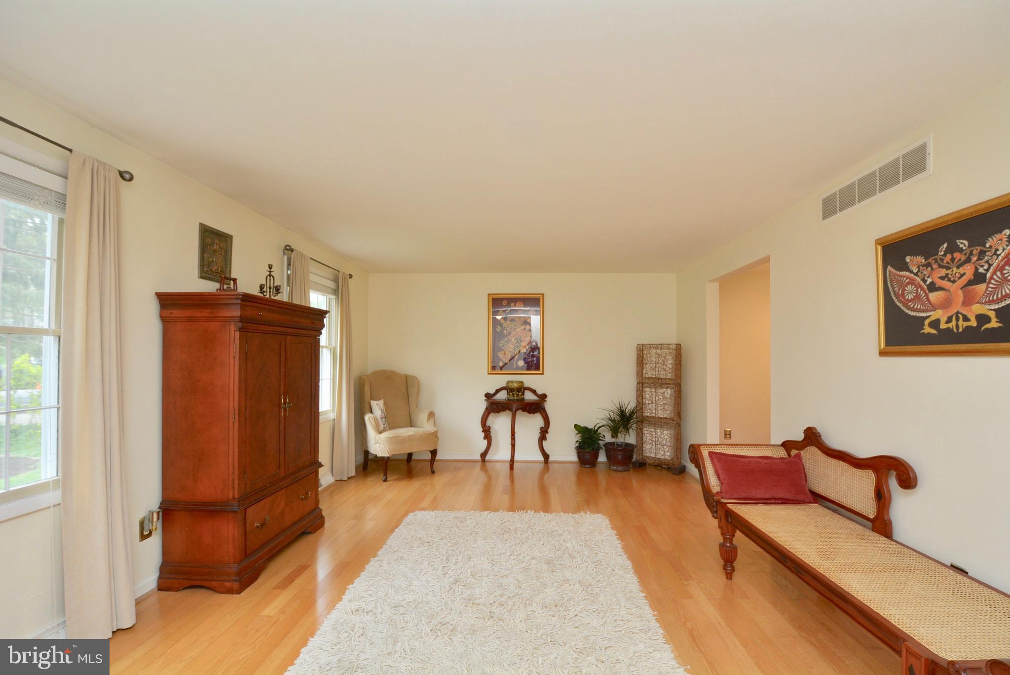 Excellent Room for Formal Entertaining