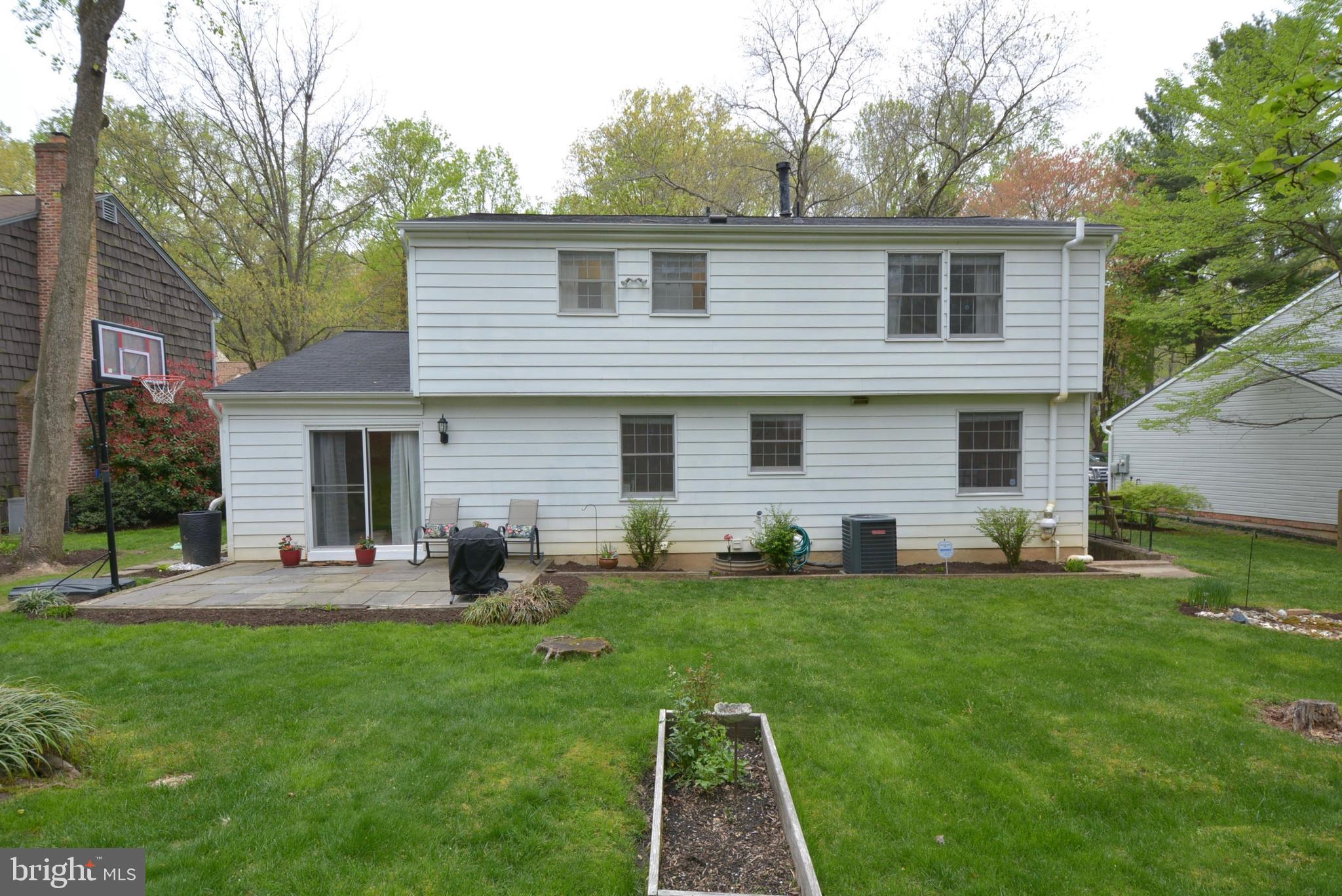 5167 Eliots Oak Road Columbia, MD 21044 - Photo 41 of 41 Backyard entertaining ready to go.