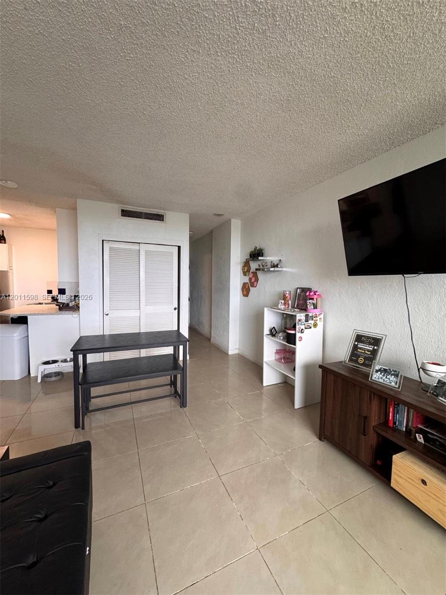 1500 Bay Road, Unit 1576S Miami Beach, FL 33139 - Photo 4 of 5