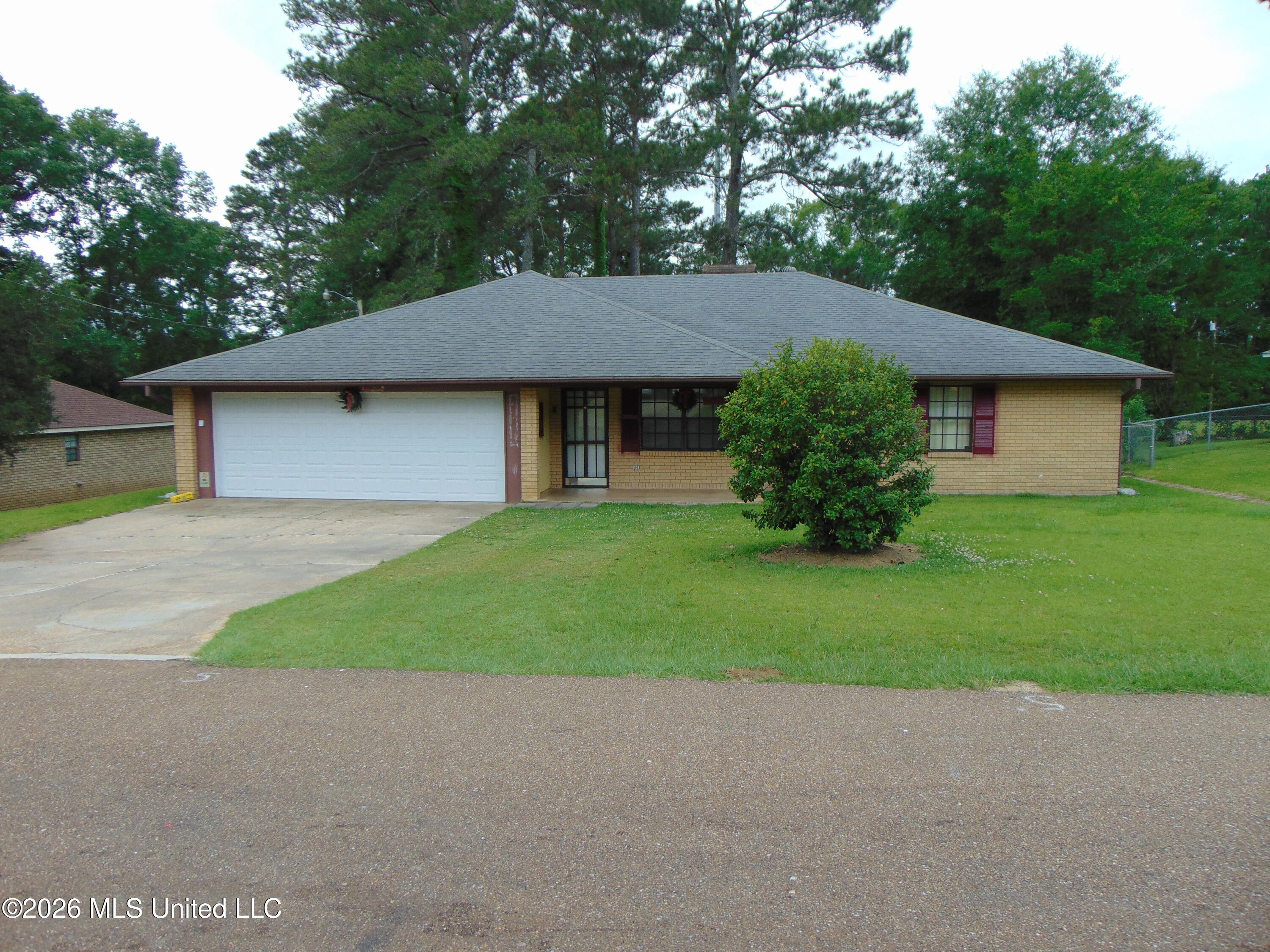 1022 Prairie Lane McComb, MS 39648 - Photo 2 of 28 DSC05689
