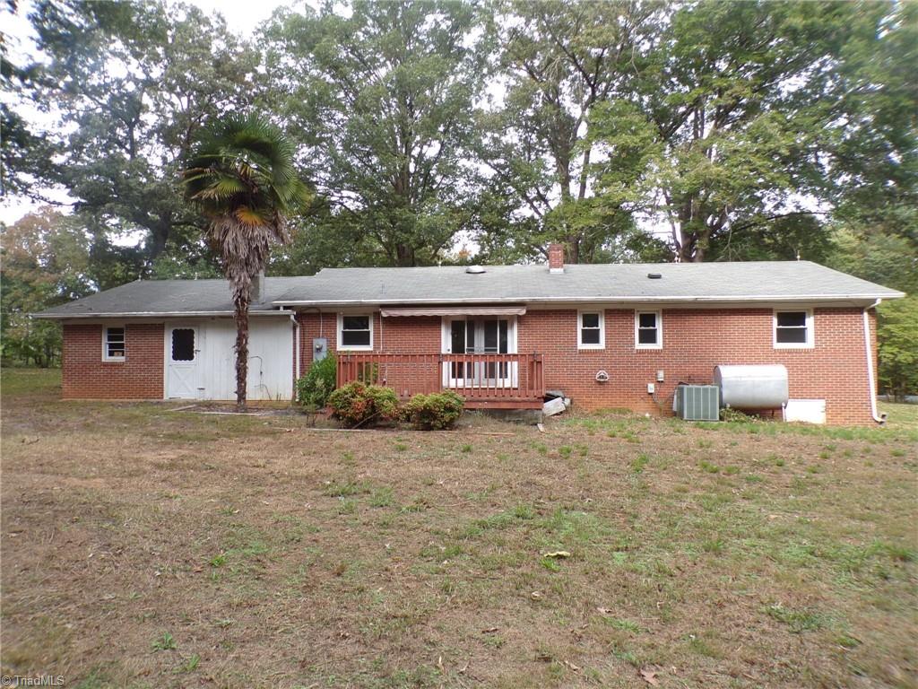 3736 Buffalo Ford Road Asheboro, NC 27205 - Photo 5 of 23 Back