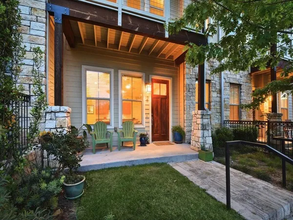 $3,800 | 2520 Bluebonnet Lane, Unit 2, Austin, TX 78704