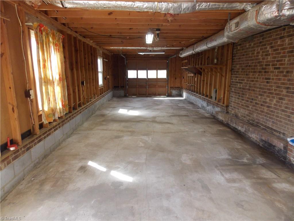 1004 Hillcroft Road Browns Summit, NC 27214 - Photo 10 of 29
