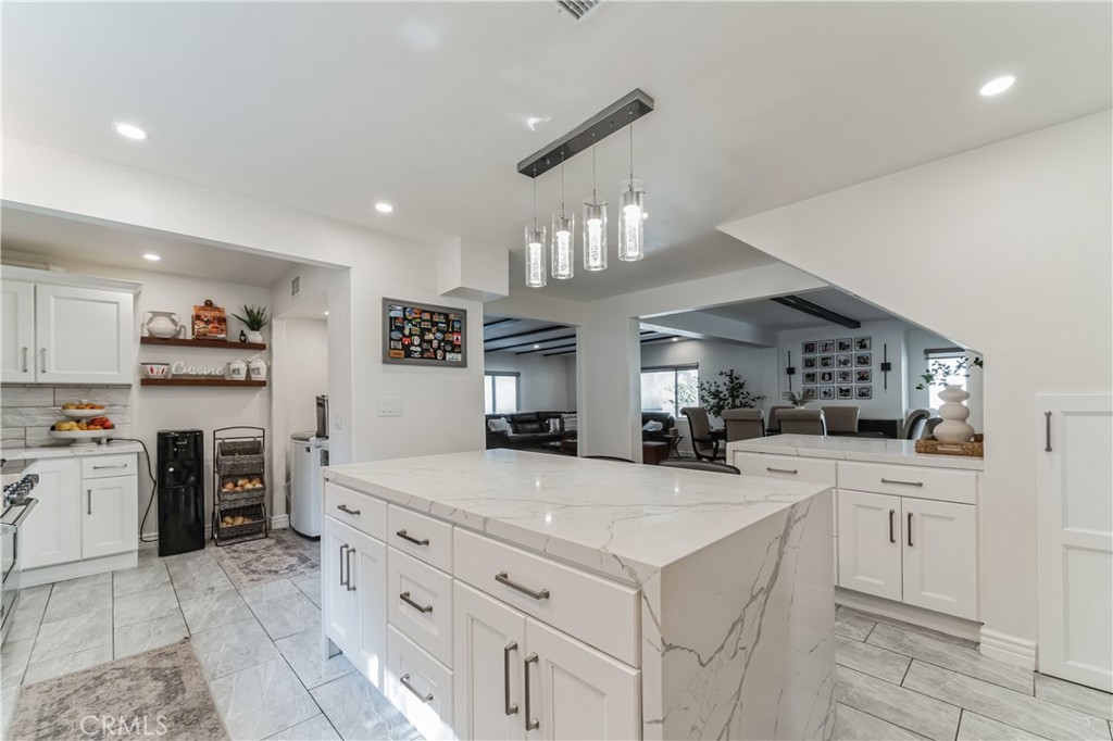 21366 Rios Street Woodland Hills, CA 91364 - Photo 17 of 25