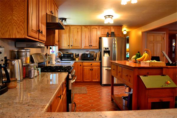 23 Tucker Road Hanover, MA 02339 - Photo 4 of 28 Gallery Image 4