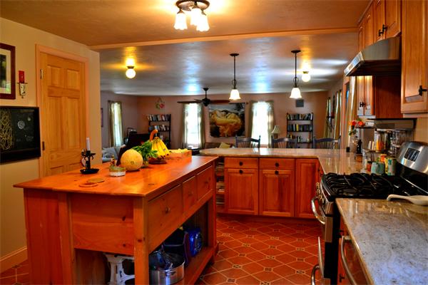 23 Tucker Road Hanover, MA 02339 - Photo 5 of 28 Gallery Image 5