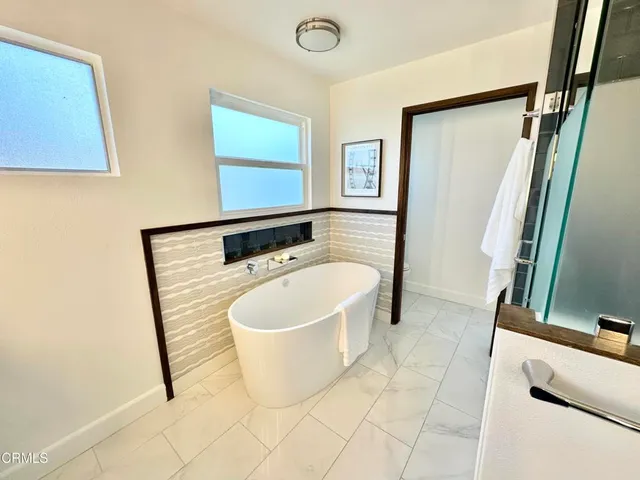 $1,999,000 | 2827 Pierpont Boulevard, Ventura, CA 93001