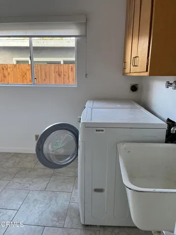 $1,999,000 | 2827 Pierpont Boulevard, Ventura, CA 93001