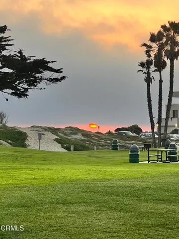 $1,999,000 | 2827 Pierpont Boulevard, Ventura, CA 93001