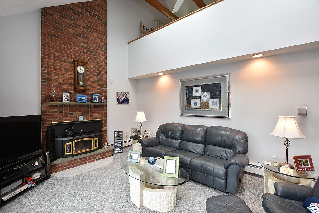 45 Alpine Estates Drive Cranston, RI 02921 - Photo 3 of 27