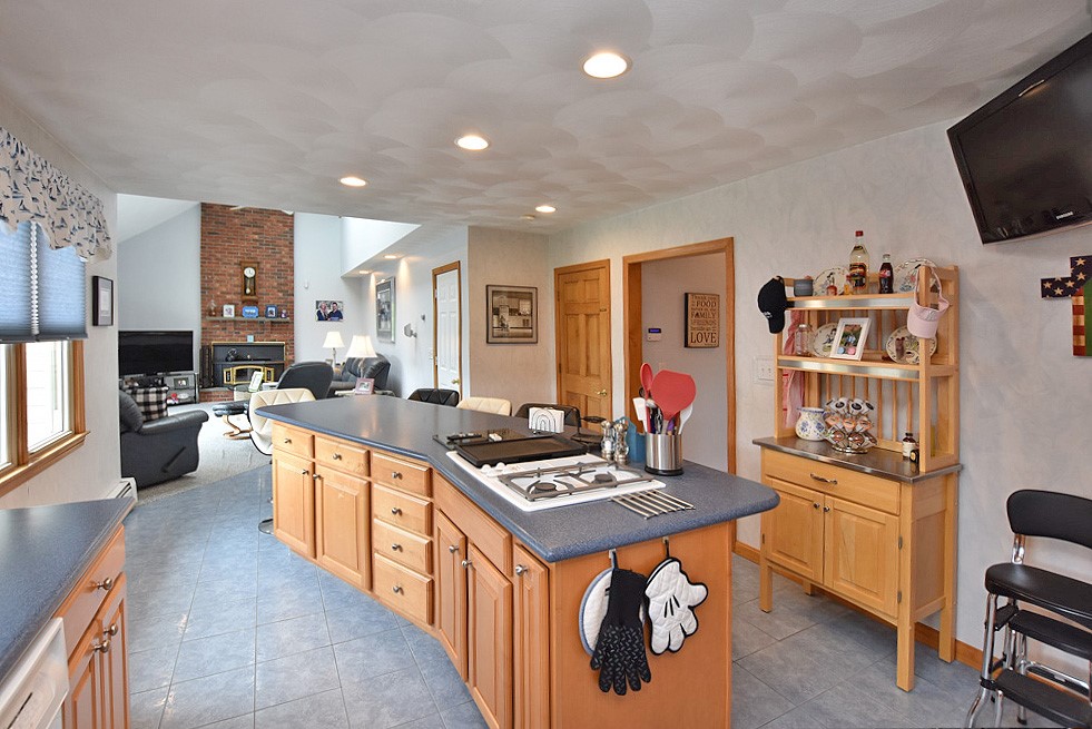 45 Alpine Estates Drive Cranston, RI 02921 - Photo 7 of 27