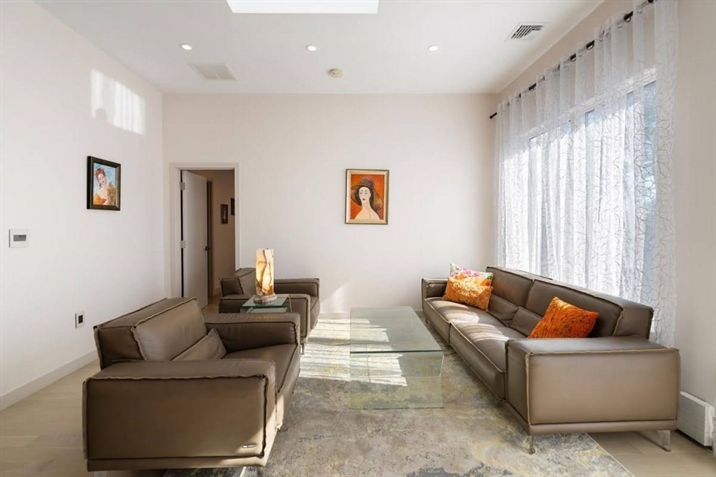 82 Sharpe Road Newton, MA 02459 - Photo 16 of 36