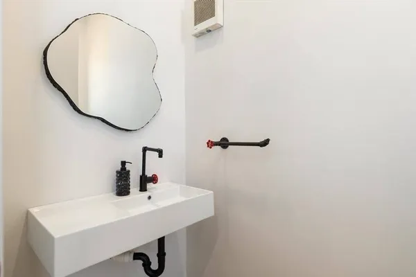 $4,999,000 | 82 Sharpe Road, Newton, MA 02459