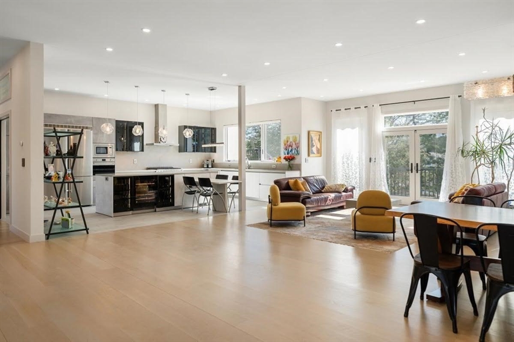 82 Sharpe Road Newton, MA 02459 - Photo 4 of 36