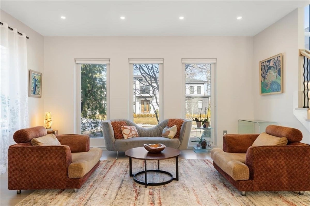 82 Sharpe Road Newton, MA 02459 - Photo 8 of 36