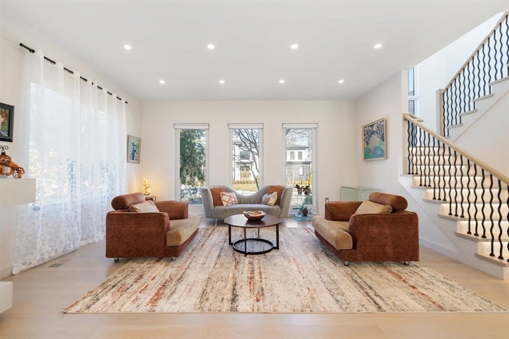 82 Sharpe Road Newton, MA 02459 - Photo 9 of 36