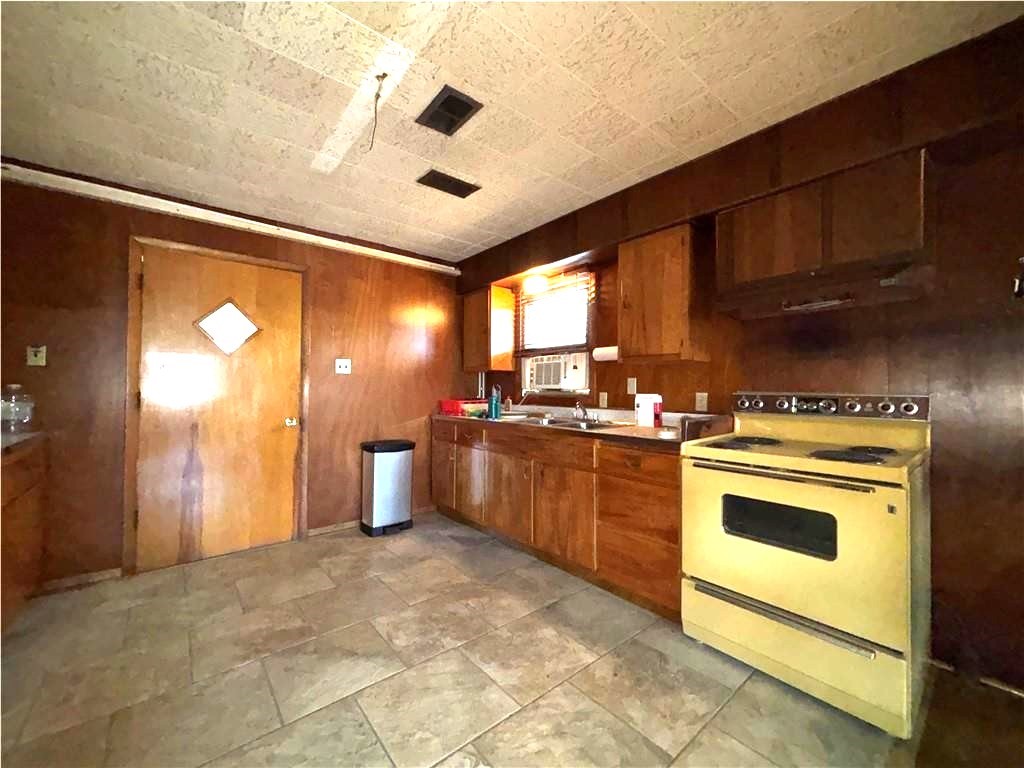 2 Johnson Road Kane, PA 16735 - Photo 7 of 32