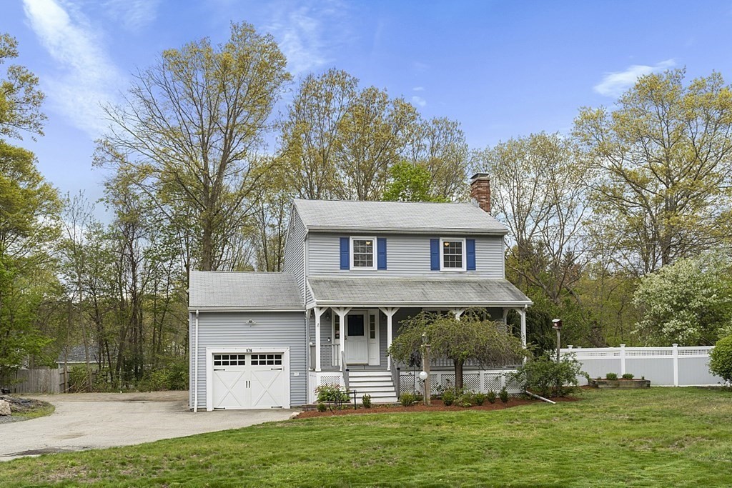 176 Southville Road Southborough, MA 01772 - Photo 28 of 39 front view of a house with a yard
