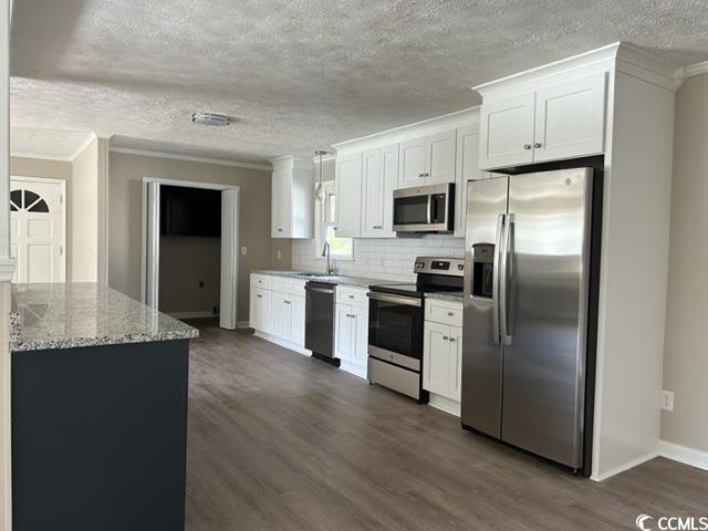 4142 Double Loop Mullins, SC 29574 - Photo 5 of 30 Gallery Image 5