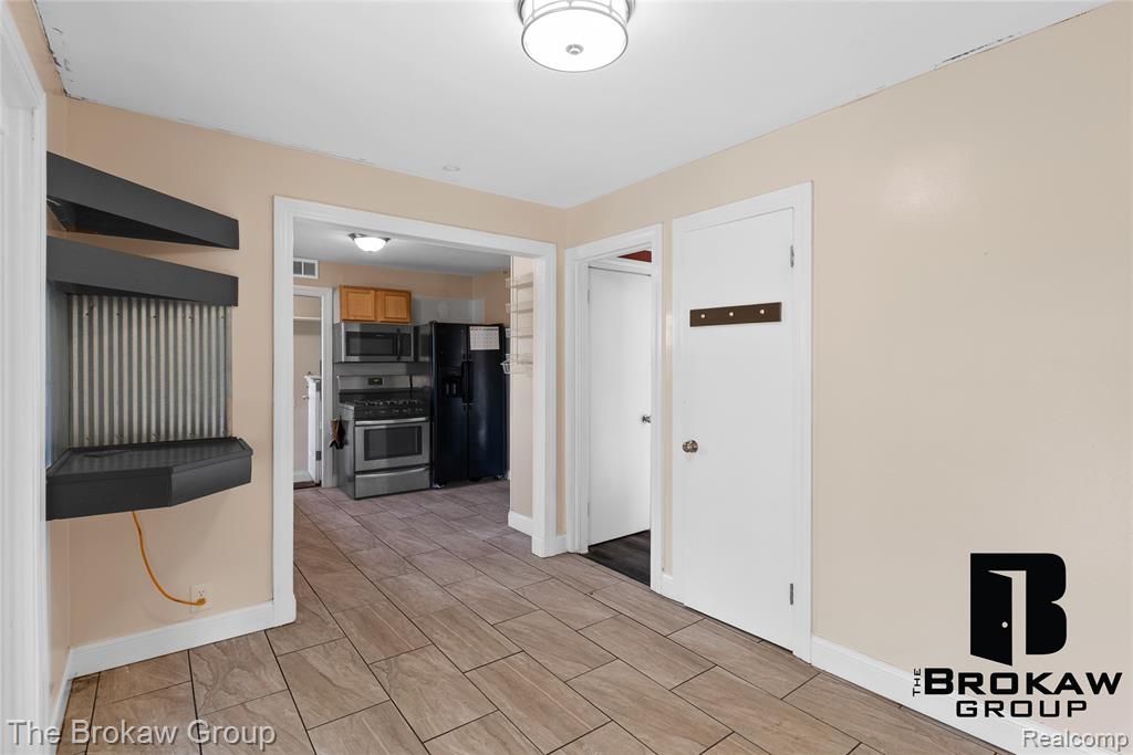 7087 Lapeer Road Davison, MI 48423 - Photo 29 of 37