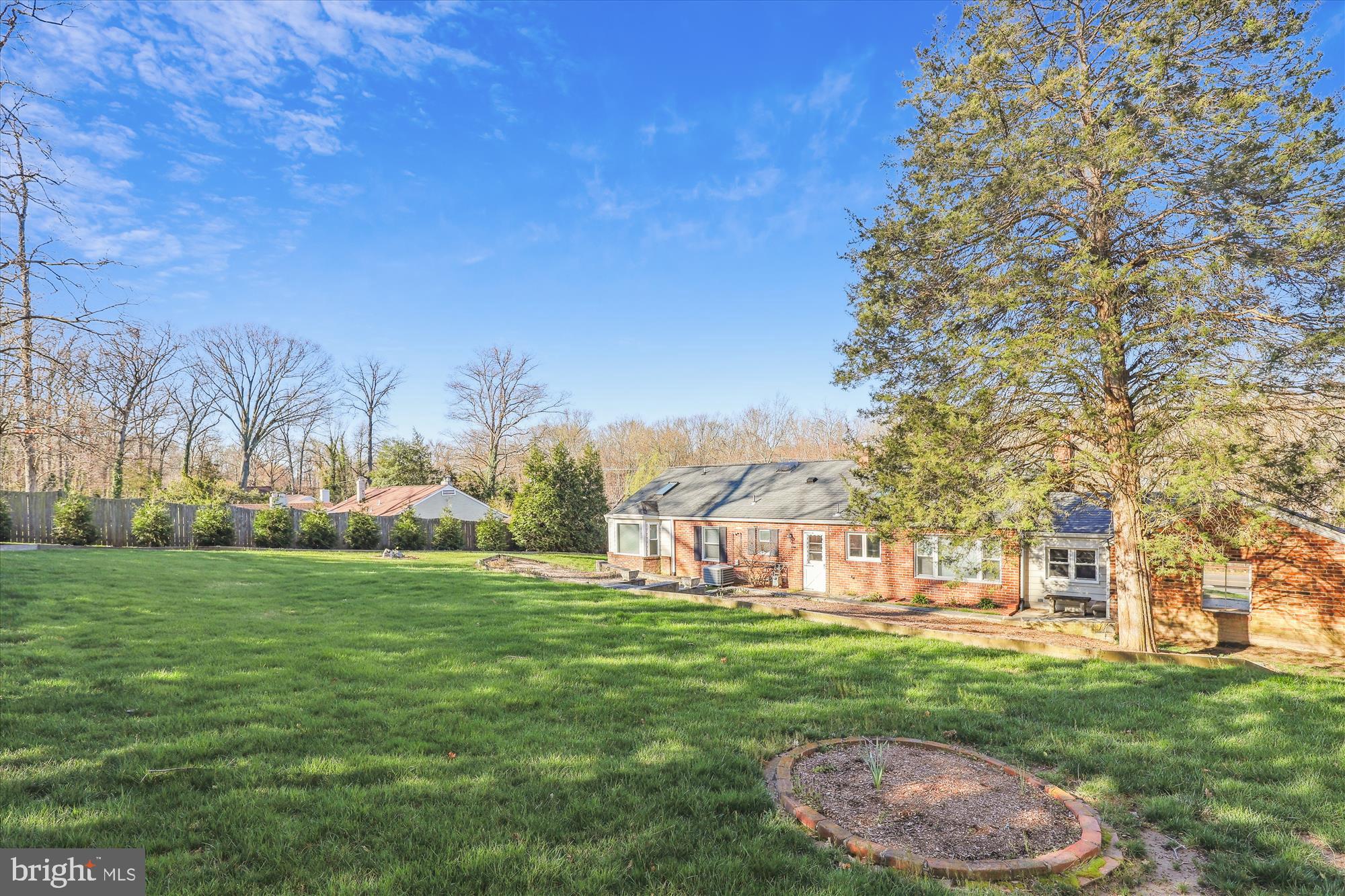 7603 Fort Hunt Road Alexandria, VA 22308 - Photo 45 of 50 Backyard
