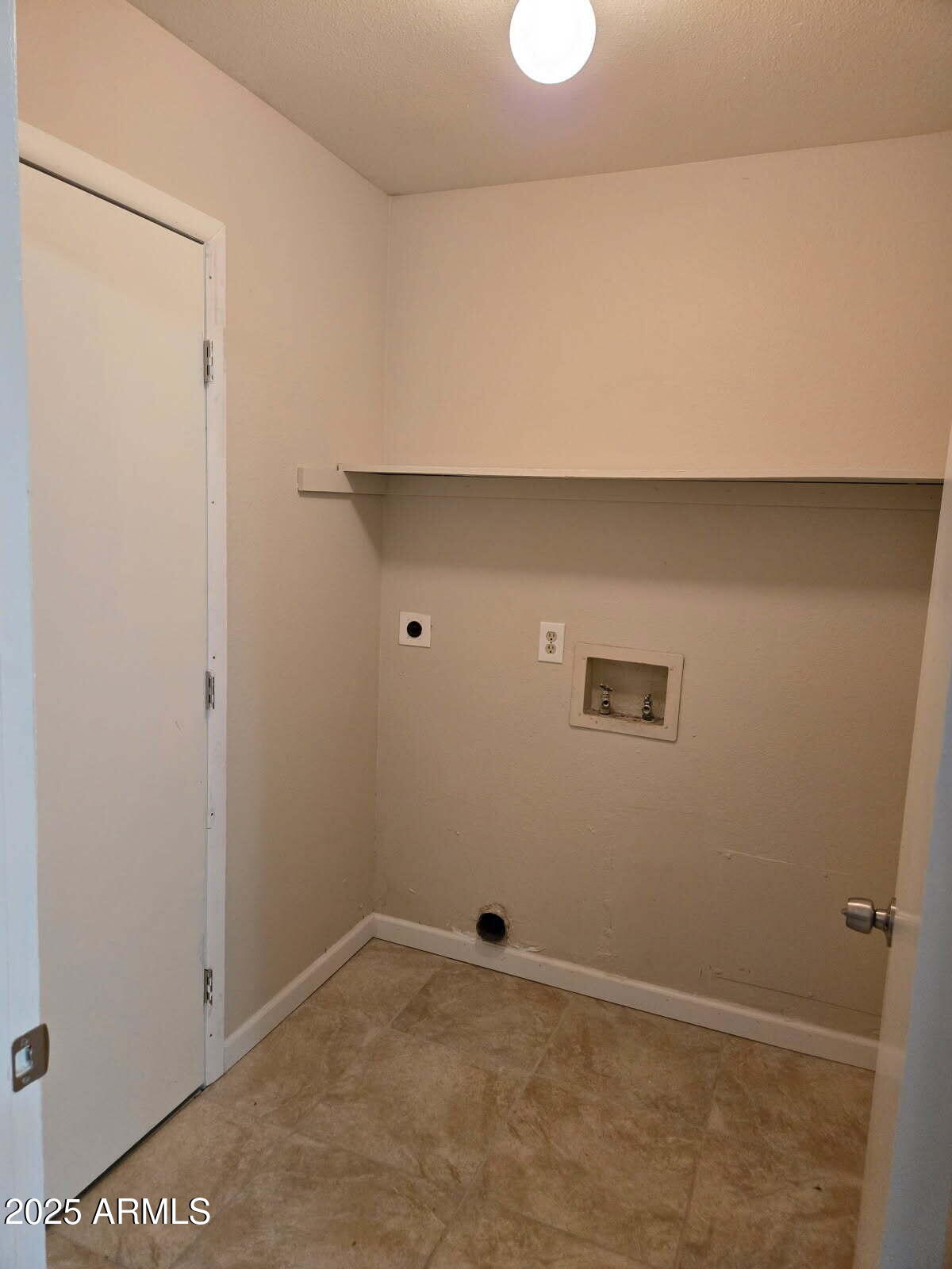6008 West Acoma Drive Glendale, AZ 85306 - Photo 10 of 14 a view of an empty room