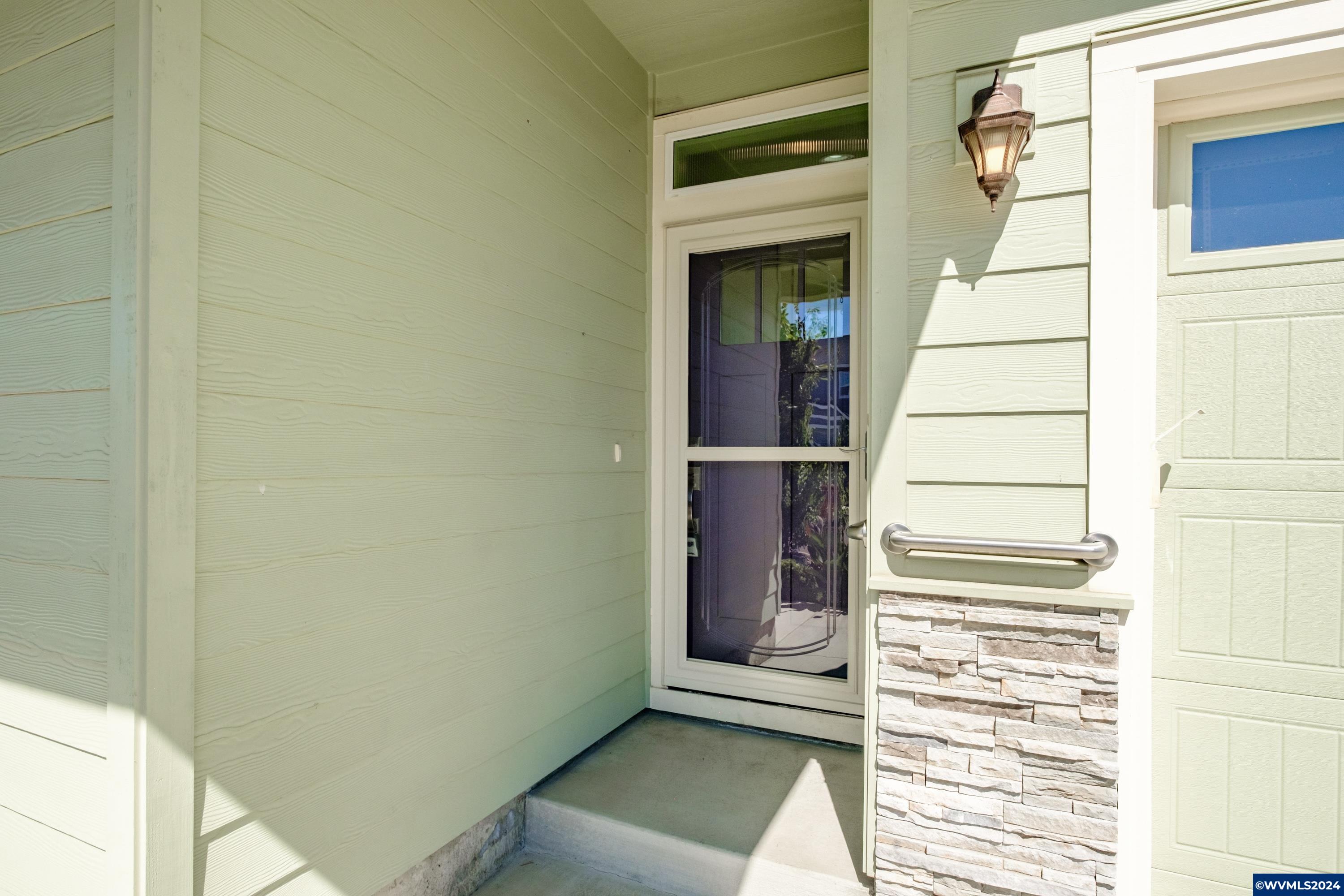 1082 Chestnut Street Independence, OR 97351 - Photo 2 of 37 Gallery Image 2