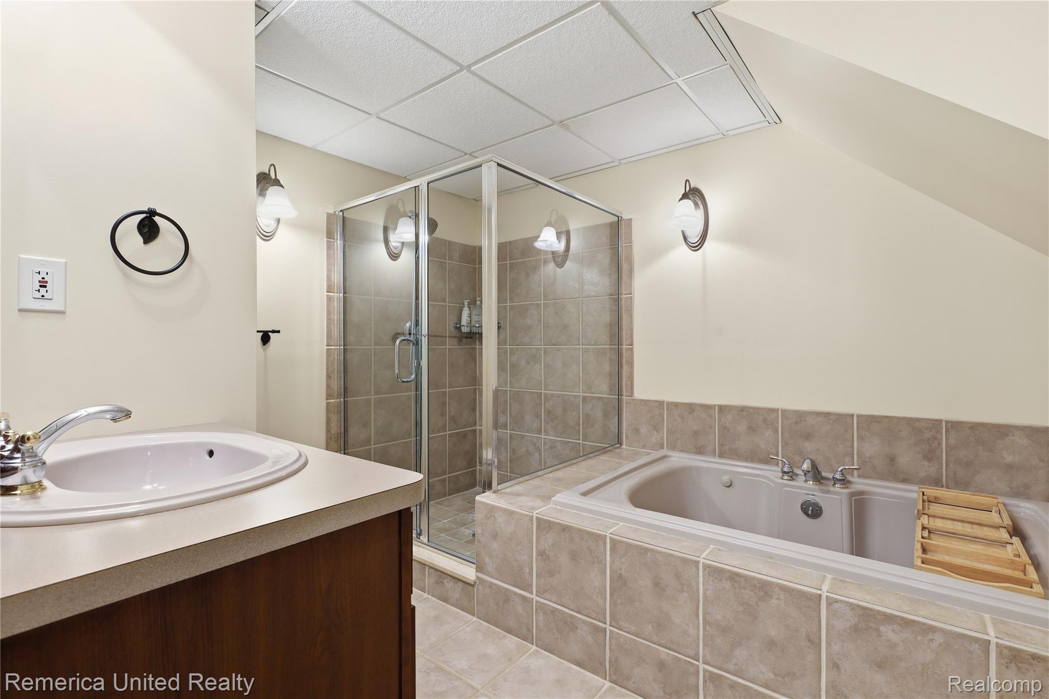 12825 Larkins Road Brighton, MI 48114 - Photo 57 of 79 IMG_3235.JPG