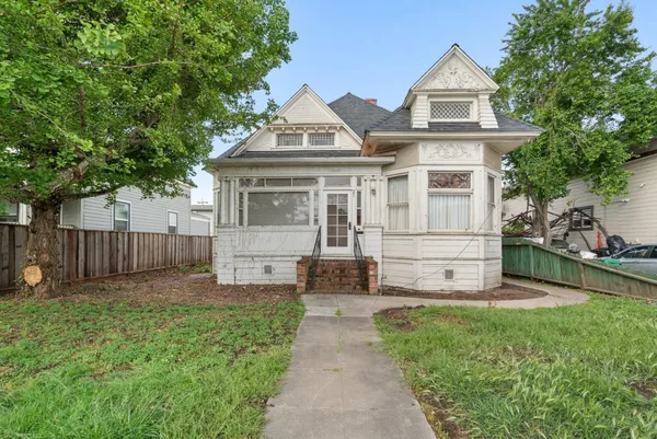 $695,000 | 21 Jefferson Street, Watsonville, CA 95076