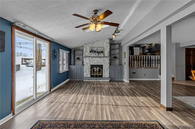 $319,900 | 383 South Creek Drive, Cheektowaga, NY 14043