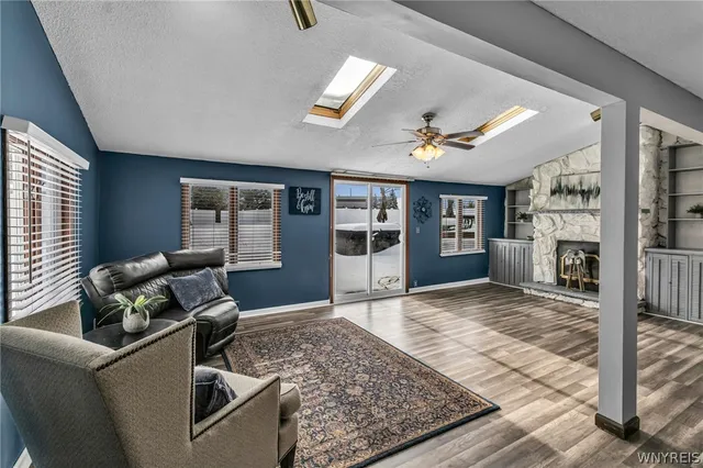 $319,900 | 383 South Creek Drive, Cheektowaga, NY 14043