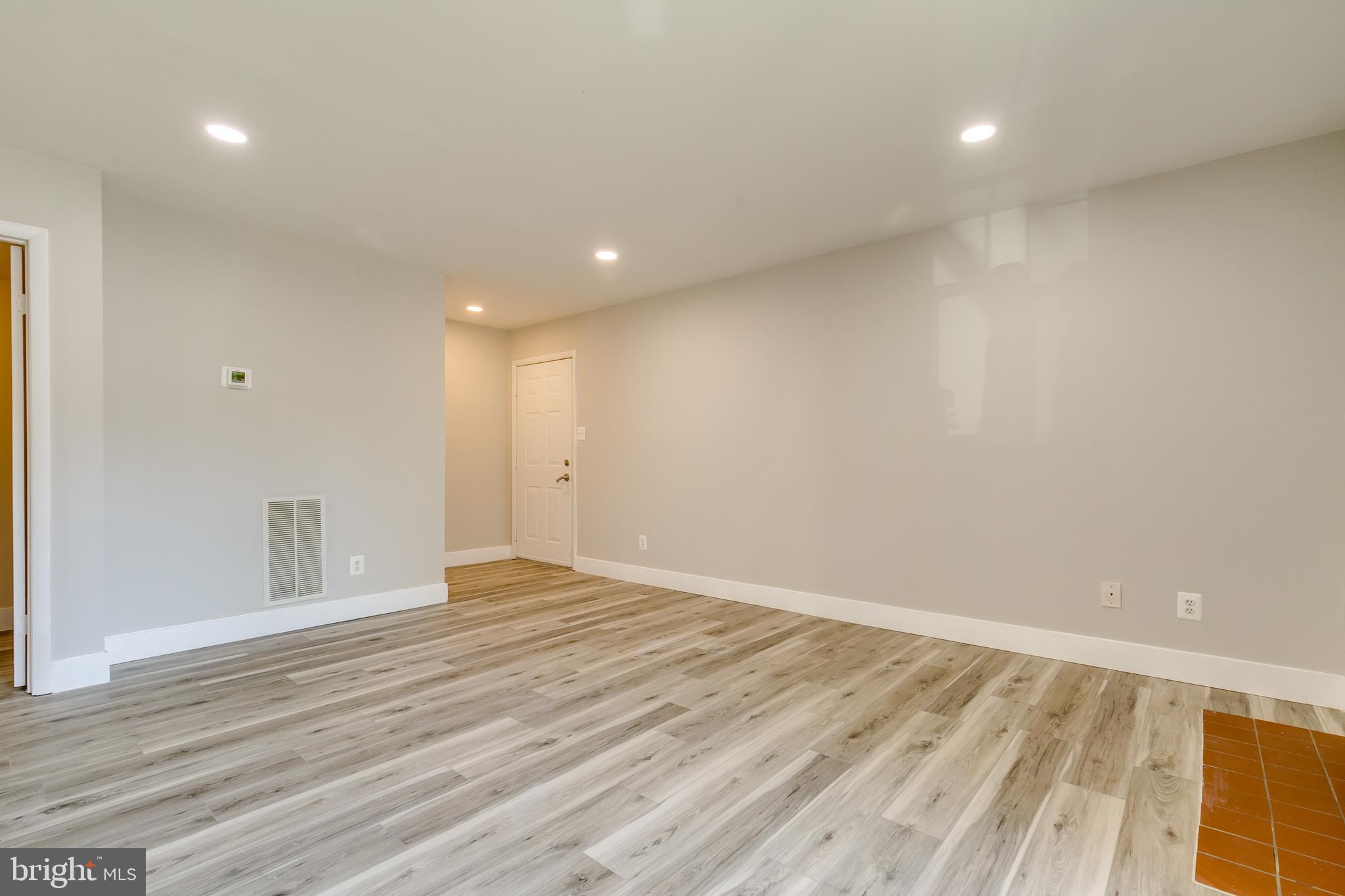 1700 A Ascot Way Reston, VA 20190 - Photo 32 of 38 Gallery Image 32