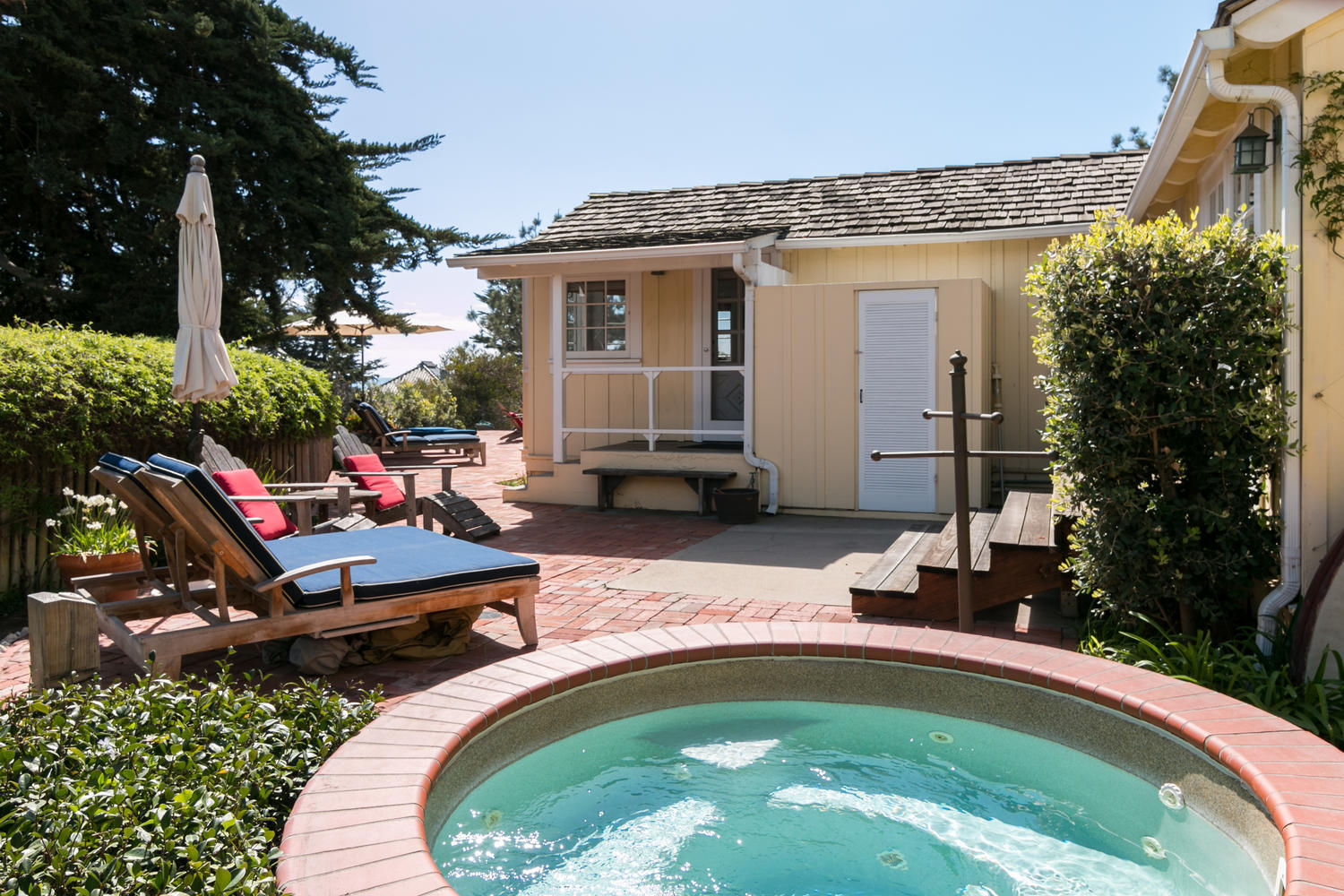 181 Rincon Point Road Carpinteria, CA 93013 - Photo 39 of 44 a swimming pool with outdoor seating