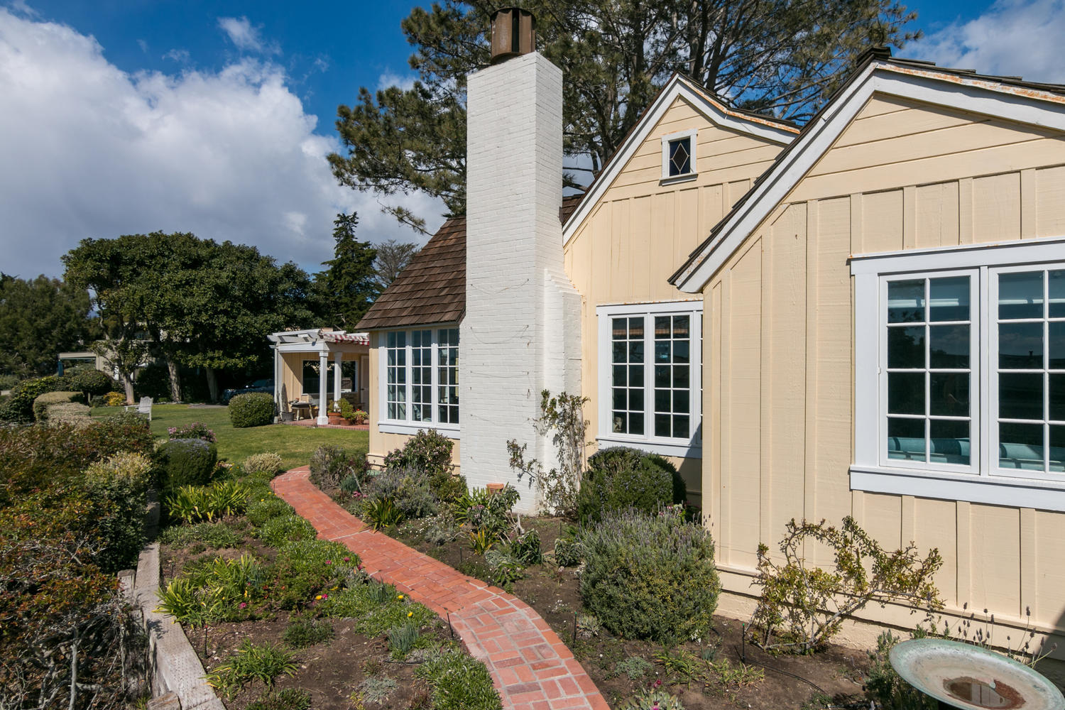 181 Rincon Point Road Carpinteria, CA 93013 - Photo 40 of 44 a front view of a house with a yard