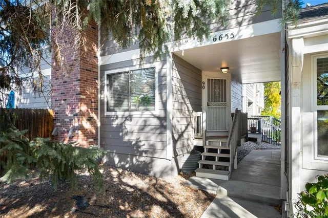 a view of outdoor dining space with a patio