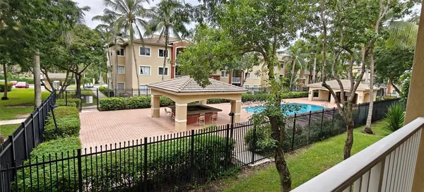 $2,400 | 7085 Nova Drive, Unit 224, Fort Lauderdale, FL 33317