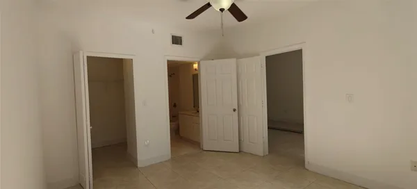 $2,400 | 7085 Nova Drive, Unit 224, Fort Lauderdale, FL 33317