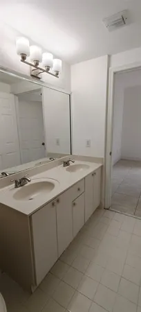 $2,400 | 7085 Nova Drive, Unit 224, Fort Lauderdale, FL 33317