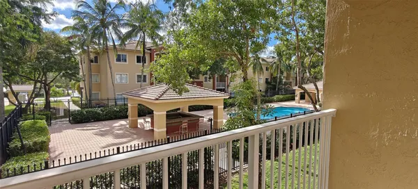 $2,400 | 7085 Nova Drive, Unit 224, Fort Lauderdale, FL 33317