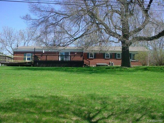 836 Joslyn Road Lake Orion, MI 48362 - Photo 3 of 17 264-015860 - REAR2.JPG