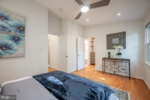 $980,000 | 122 Sanborn Place, Alexandria, VA 22305