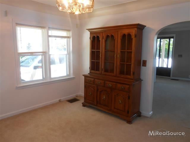 8670 North River Road Marine City, MI 48039 - Photo 6 of 7 31149747-5.JPG