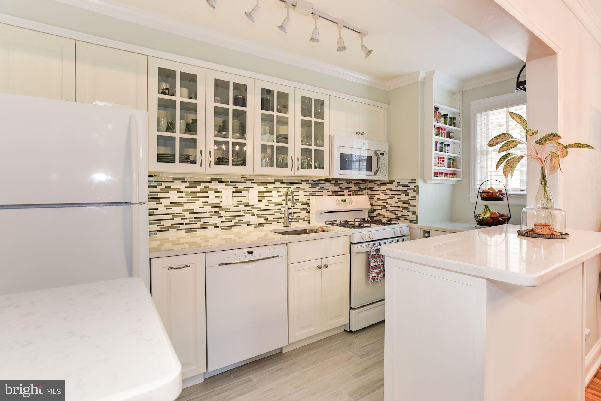 8333 Grubb Road, Unit 203 Silver Spring, MD 20910 - Photo 11 of 39 Kitchen
